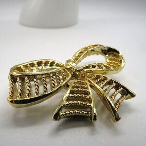 Vintage Gerrys Brooch Filigree‎ Gold Tone Ribbon Bow Pin Signed
